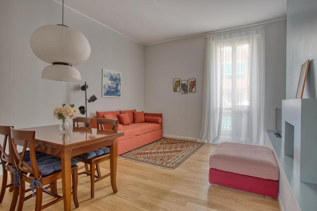 Joivy Lovely Apt, Easy Access To Centre Apartment Milan Bagian luar foto