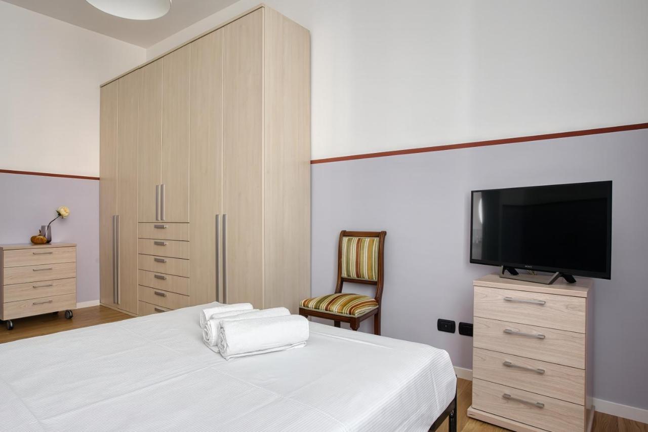 Joivy Lovely Apt, Easy Access To Centre Apartment Milan Bagian luar foto