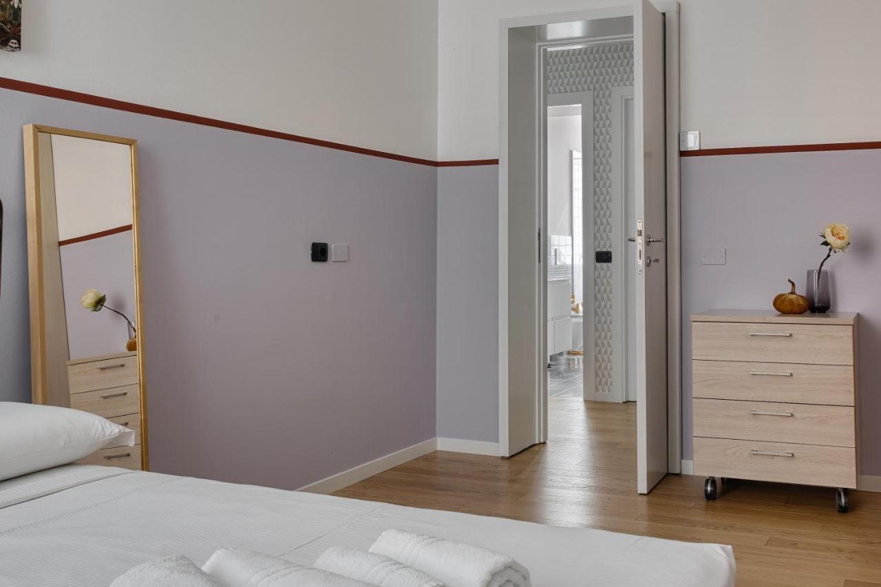 Joivy Lovely Apt, Easy Access To Centre Apartment Milan Bagian luar foto
