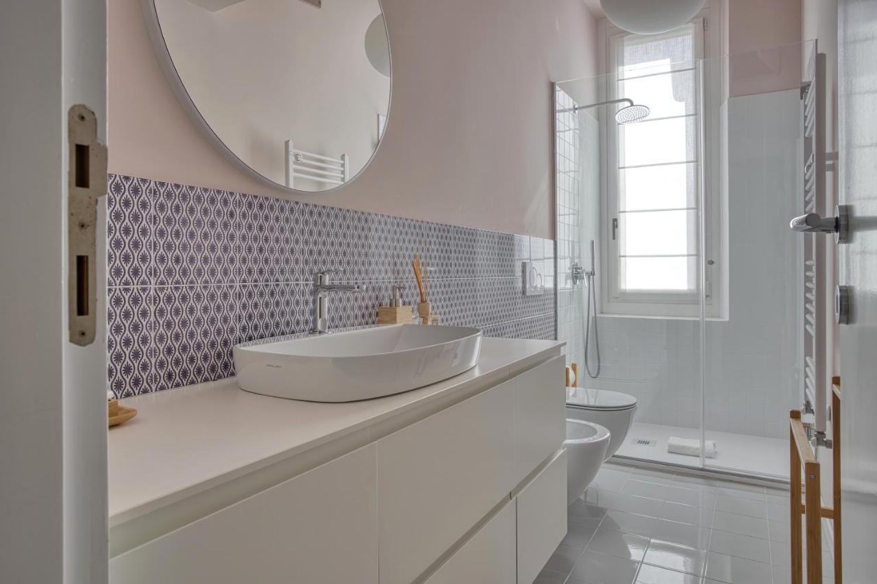 Joivy Lovely Apt, Easy Access To Centre Apartment Milan Bagian luar foto