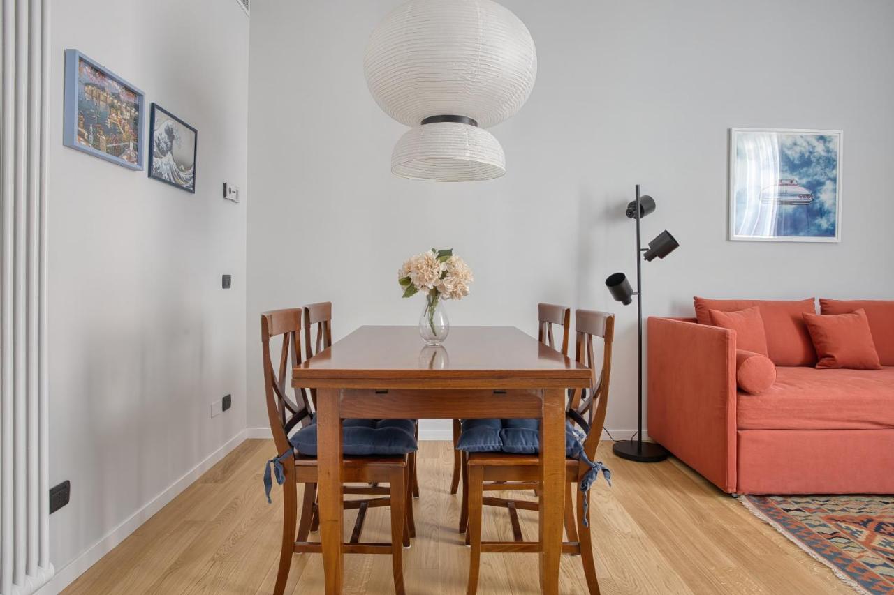 Joivy Lovely Apt, Easy Access To Centre Apartment Milan Bagian luar foto