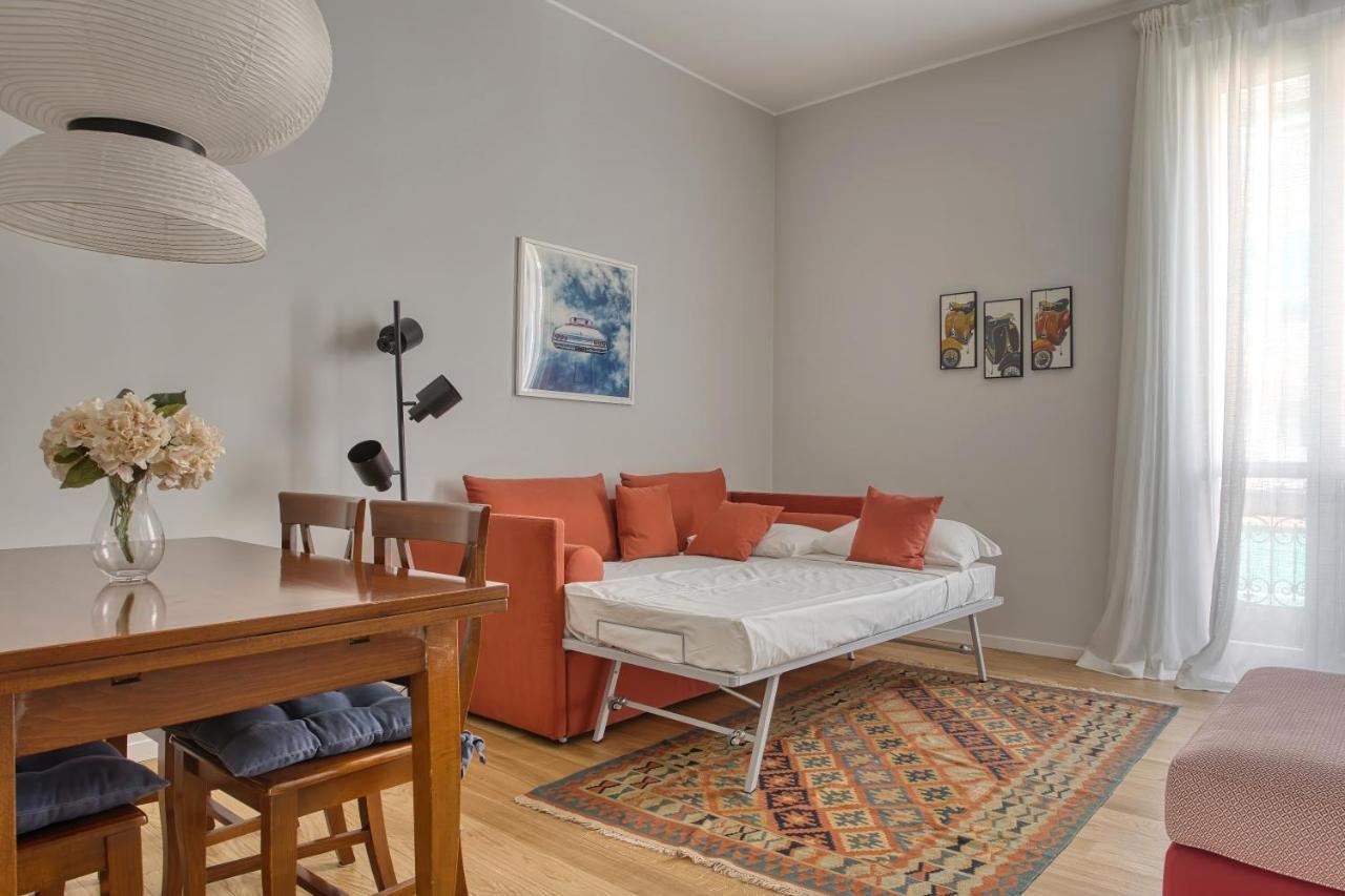 Joivy Lovely Apt, Easy Access To Centre Apartment Milan Bagian luar foto